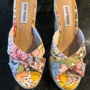 Steve Madden Wedge Size 8